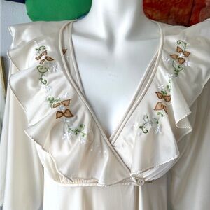 1970s Eppie Peignoir Ivory Nylon Floral  2Pc Gown Robe Fairy Whimsy Vintage S